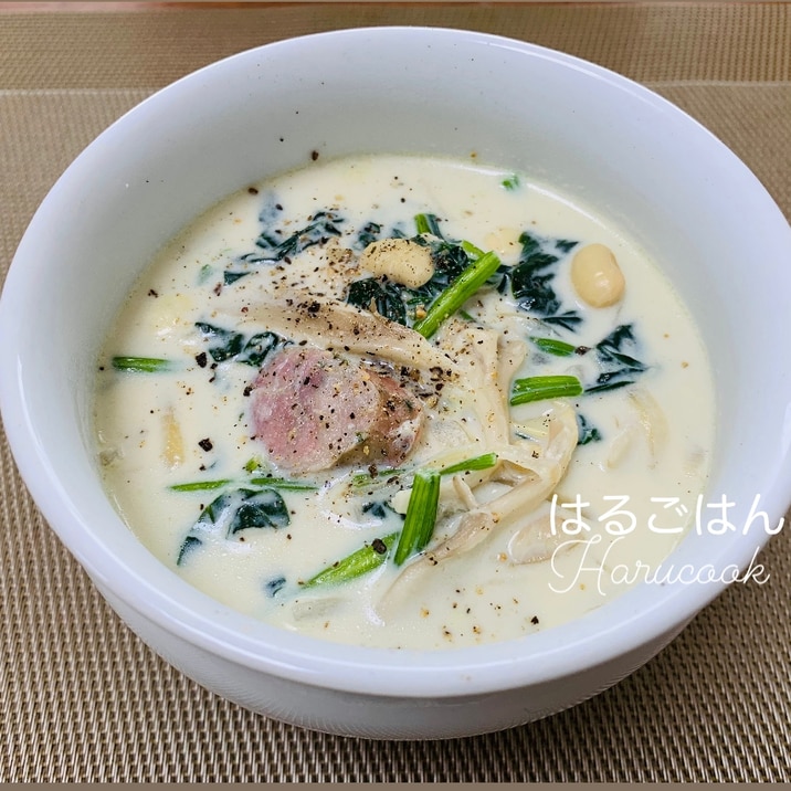 ほうれん草と豆のミルクスープ